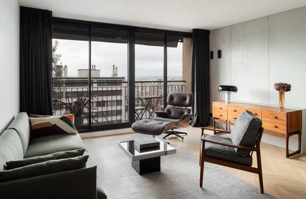 Un architecte d'intérieur modernise un appartement des années 60 à Aix-en-Provence.